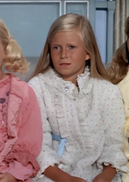Eve Plumb photo