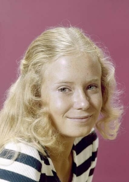 Eve Plumb photo