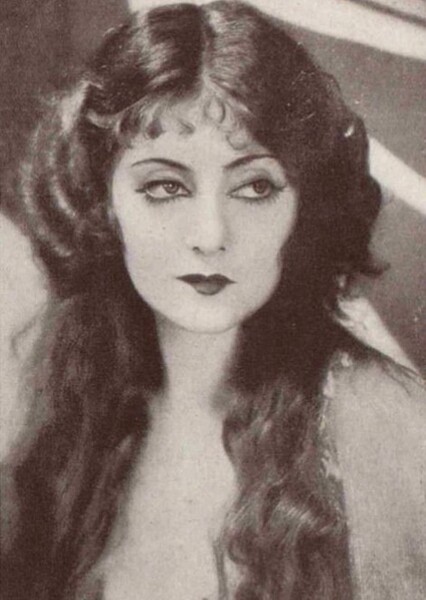 Eve Southern