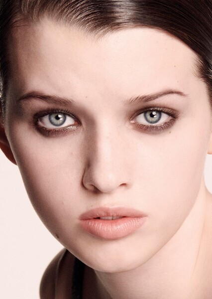 Ever Anderson photo