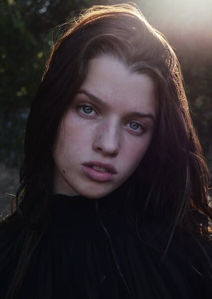 Ever Anderson photo