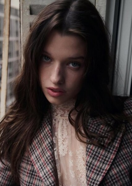 Ever Anderson photo
