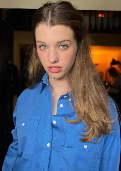Ever Anderson photo