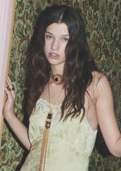 Ever Anderson photo