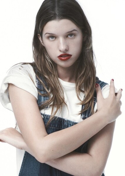 Ever Anderson photo