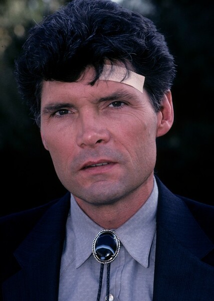 Everett McGill