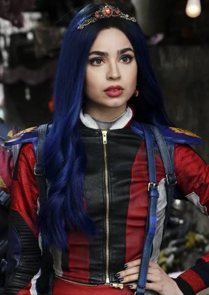 Evie (Descendants) photo