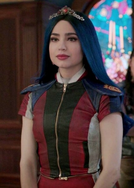 Evie (Descendants) photo