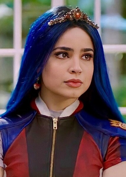 Evie (Descendants) photo