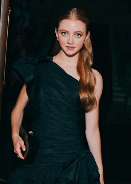 Evie Templeton photo