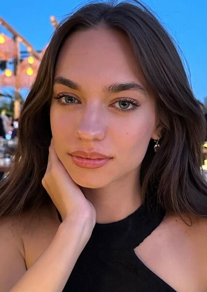Eylül Tumbar photo