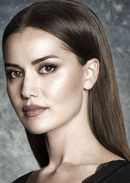 Fahriye Evcen photo