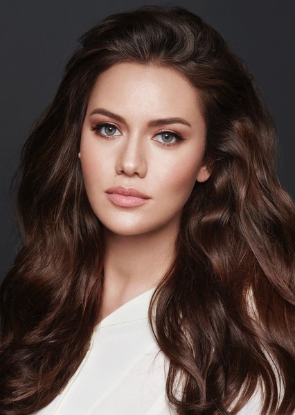 Fahriye Evcen photo