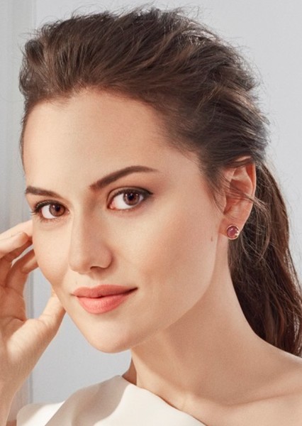 Fahriye Evcen photo