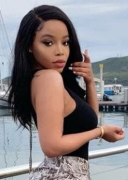 Faith Nketsi photo