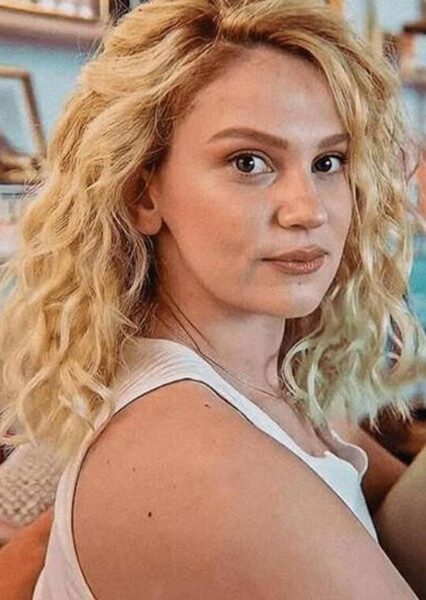 Farah Zeynep Abdullah photo