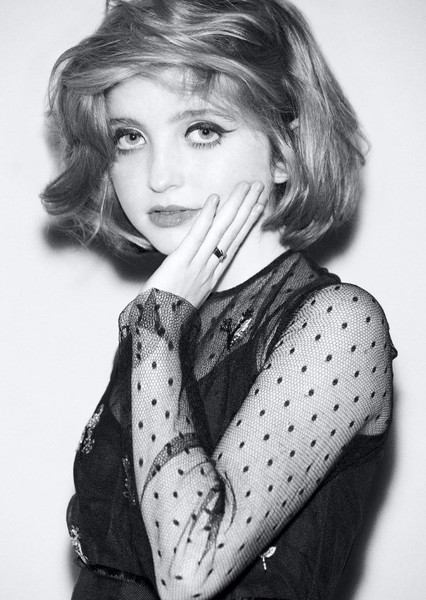 Farrah Mackenzie photo