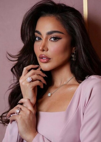 Fatima Almomen photo