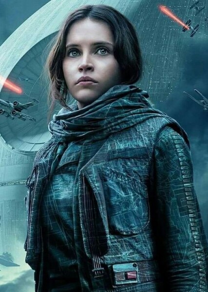 Felicity Jones photo