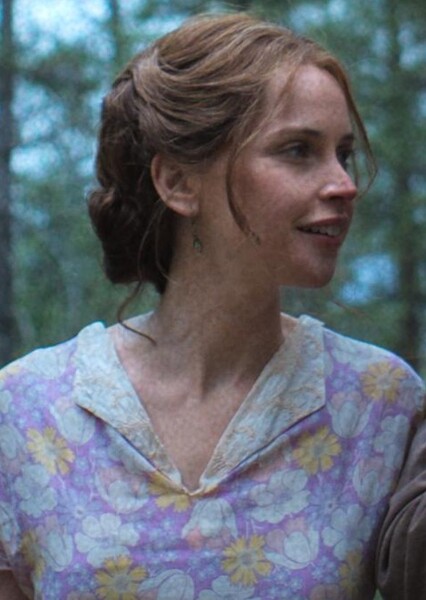 Felicity Jones photo