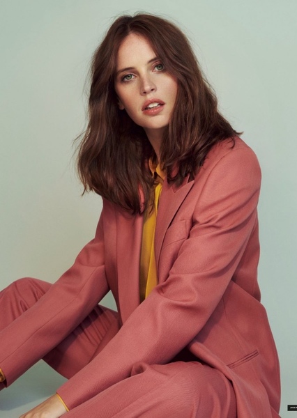 Felicity Jones photo