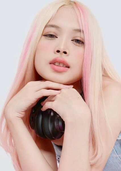Feni Fitriyanti photo