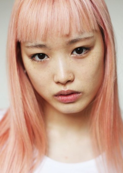 Fernanda Ly photo