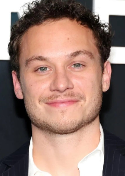Finn Cole photo