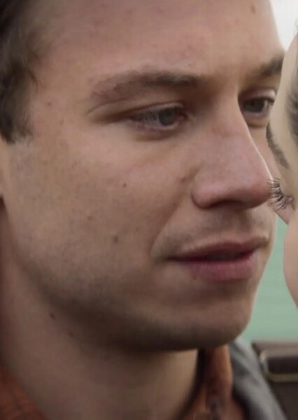Finn Cole photo