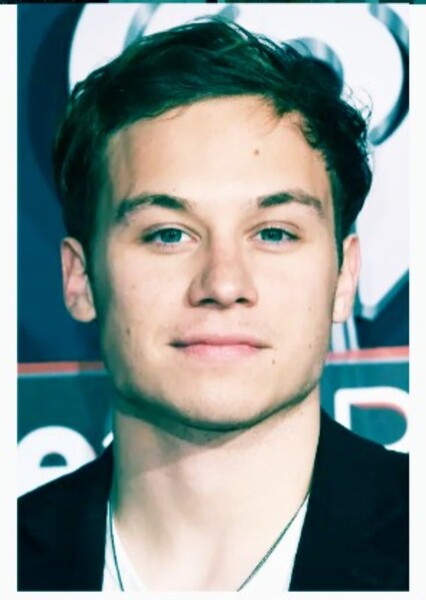 Finn Cole photo