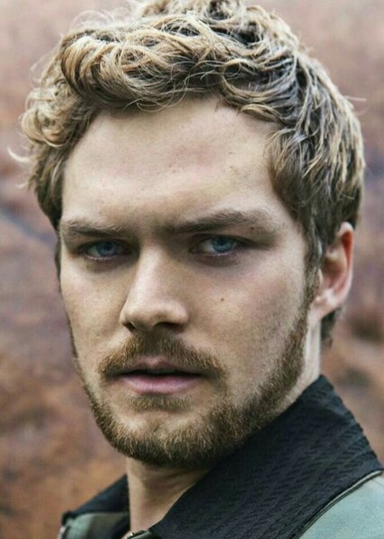 Finn Jones photo