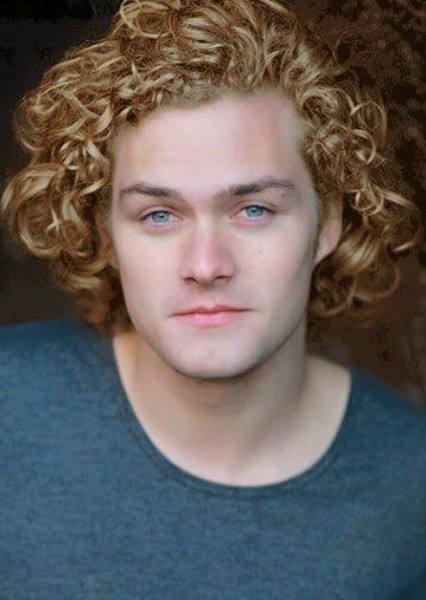 Finn Jones photo