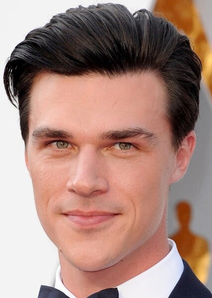 Finn Wittrock photo