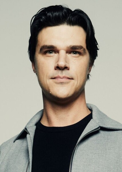 Finn Wittrock photo