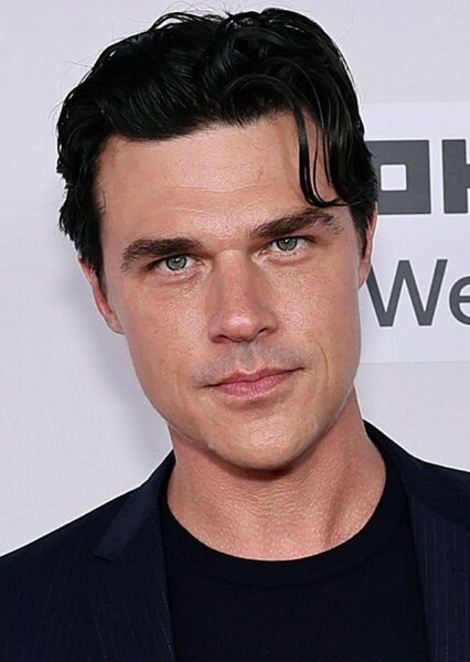 Finn Wittrock photo