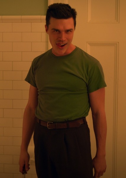 Finn Wittrock photo