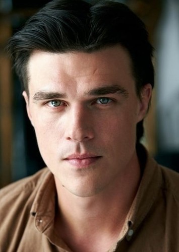 Finn Wittrock photo