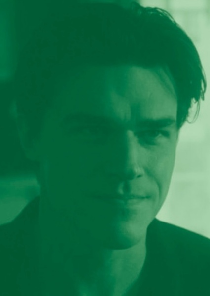 Finn Wittrock photo