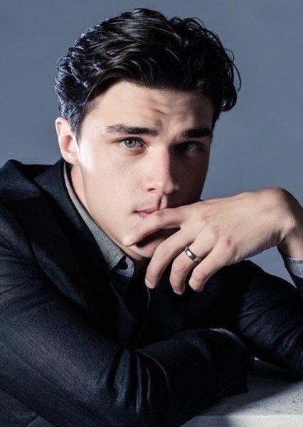 Finn Wittrock photo