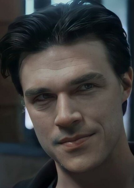 Finn Wittrock photo