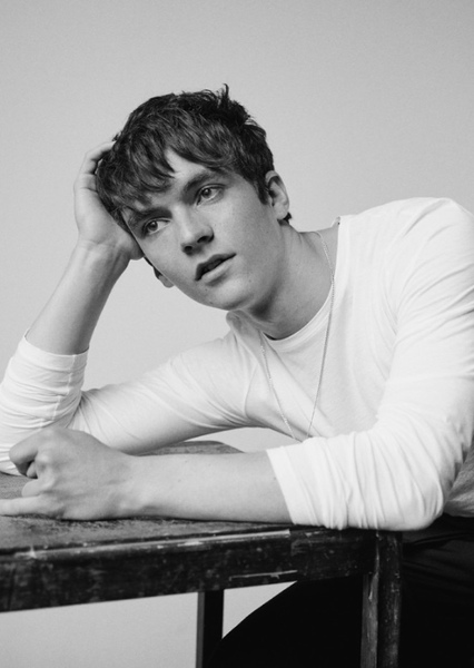 Fionn Whitehead photo