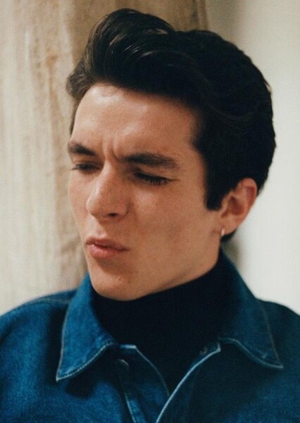 Fionn Whitehead photo