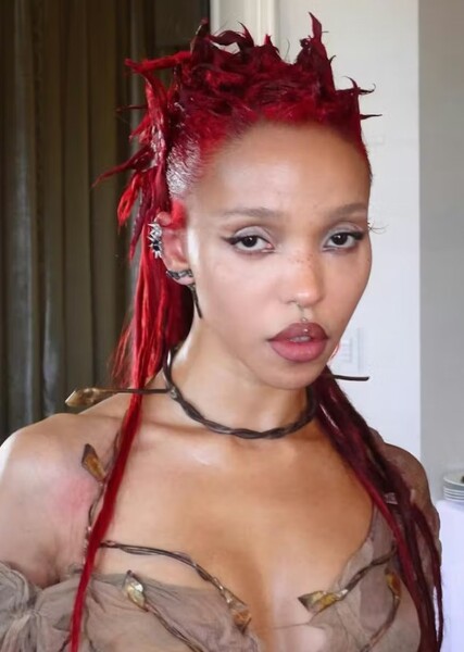 FKA twigs photo