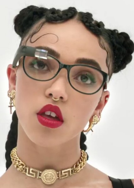 FKA twigs photo