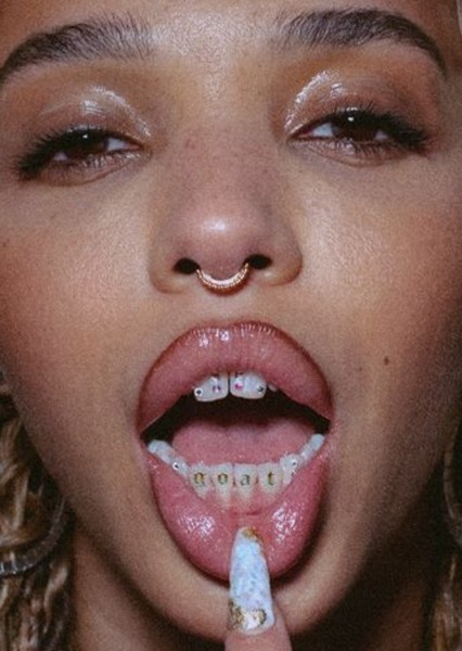 FKA twigs photo