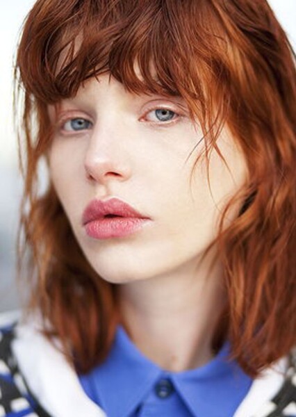 Flora Marchon photo