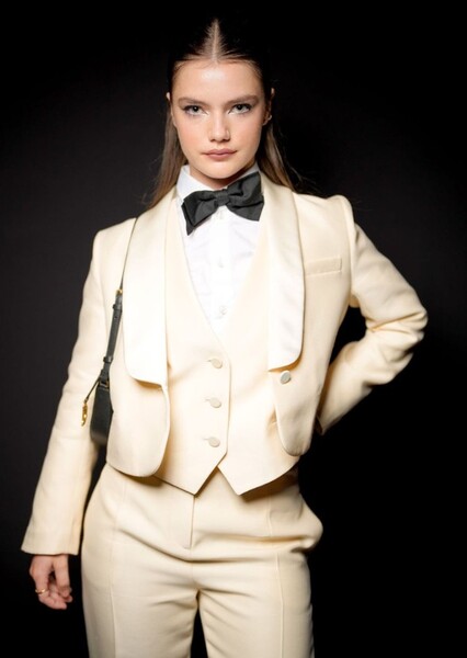 Florence Hunt photo