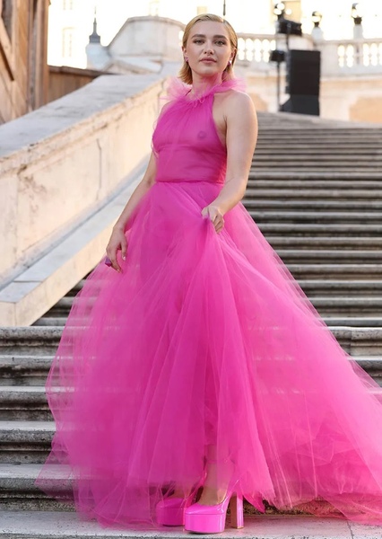 Florence Pugh photo