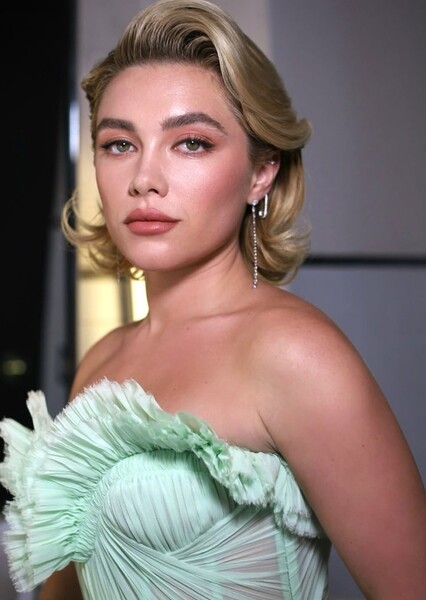 Florence Pugh photo