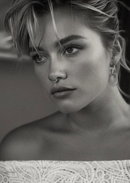 Florence Pugh photo